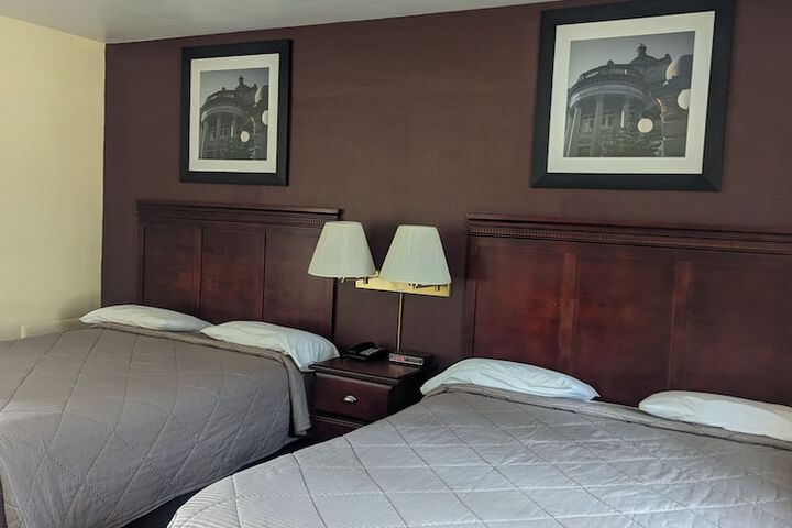 Dollar Inn
