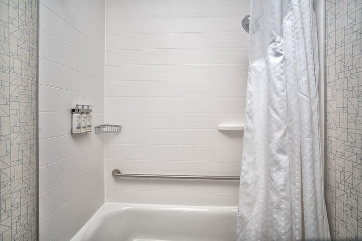 Holiday Inn Express & Suites Brandon by IHG