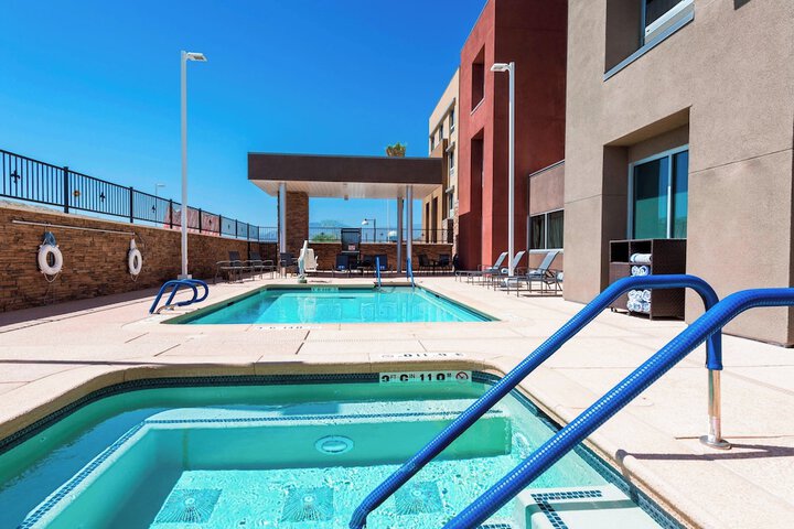 Pool 4 of 21