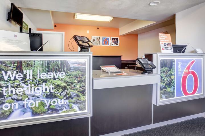 Motel 6 Medford OR