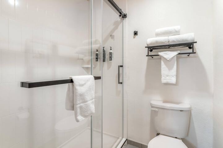The Sandman Santa Rosa Sonoma an Ascend Collection Hotel