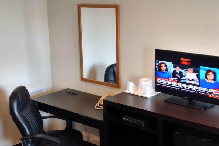Room 14 of 25