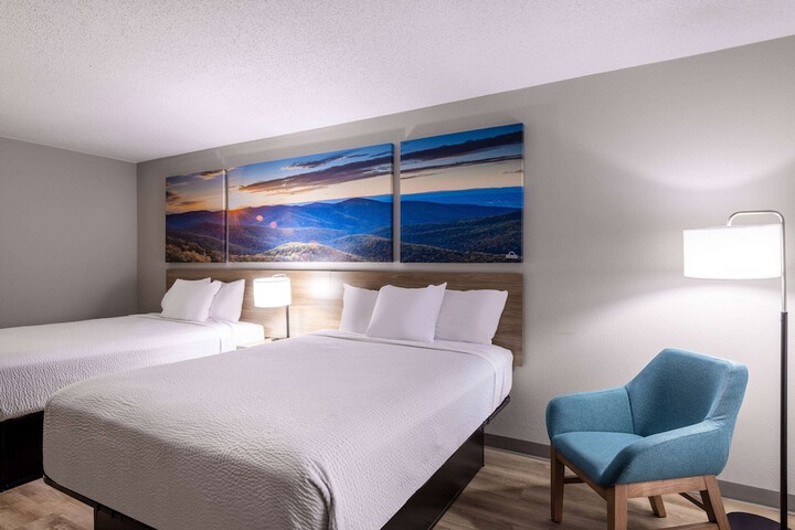 Room 16 of 29