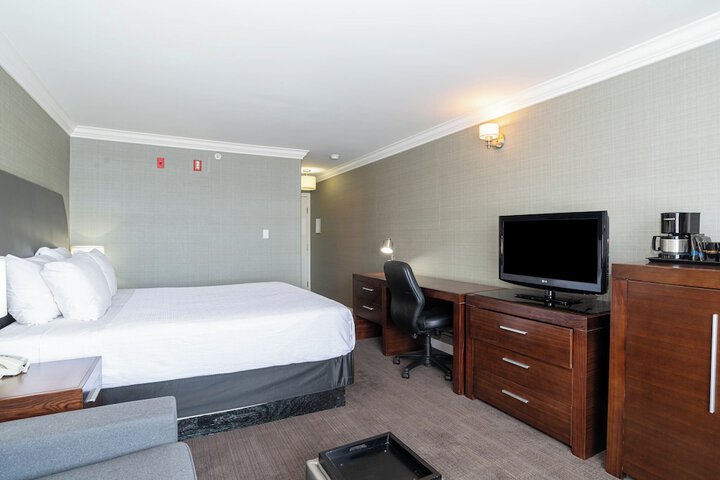 Room 13 of 55