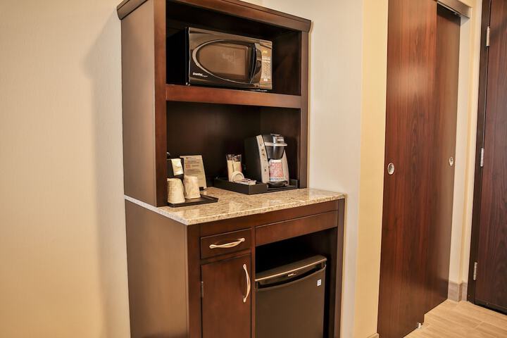 Room 32 of 44