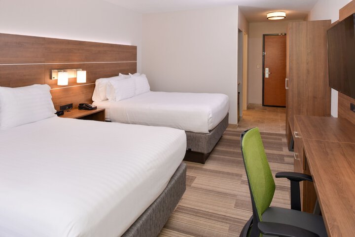 Holiday Inn Express & Suites Parkersburg-Mineral Wells by IHG