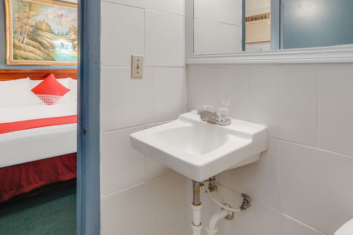 Room 11 of 49