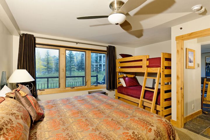 The Crestwood Condominiums