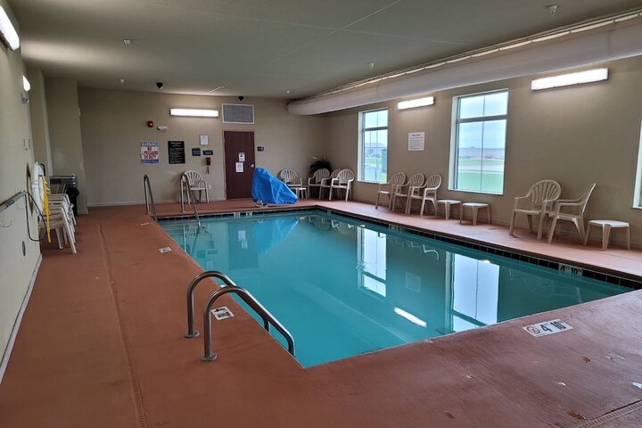 Cobblestone Hotel & Suites - Jefferson