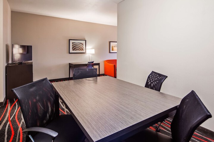 Room 15 of 31