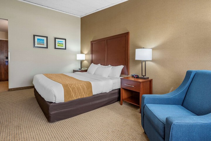 Room 10 of 26