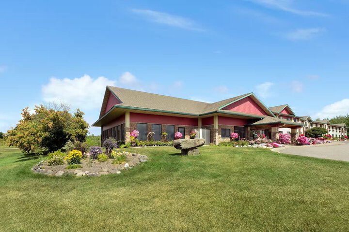 Super 8 by Wyndham Eveleth