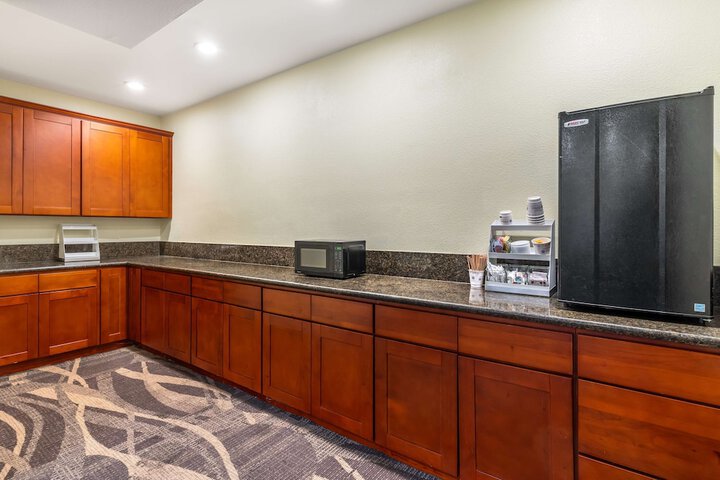Best Western John Muir Inn