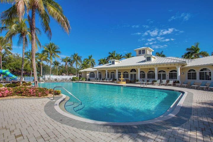 3 Mi to Dtwn Fort Myers: Condo w / Pool & Hot Tub