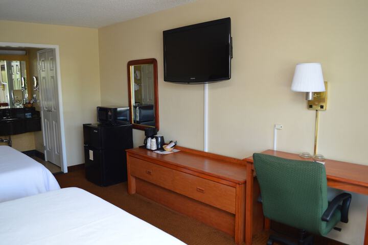 Room 21 of 33