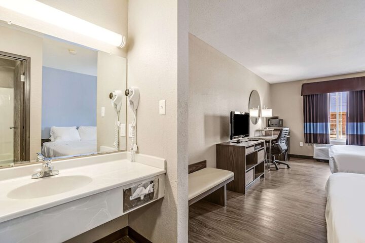 Room 16 of 29
