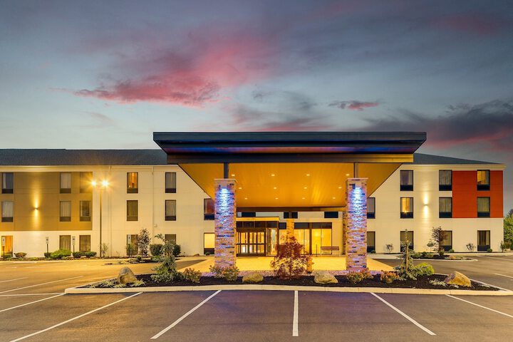 Hotel 4 of 67
