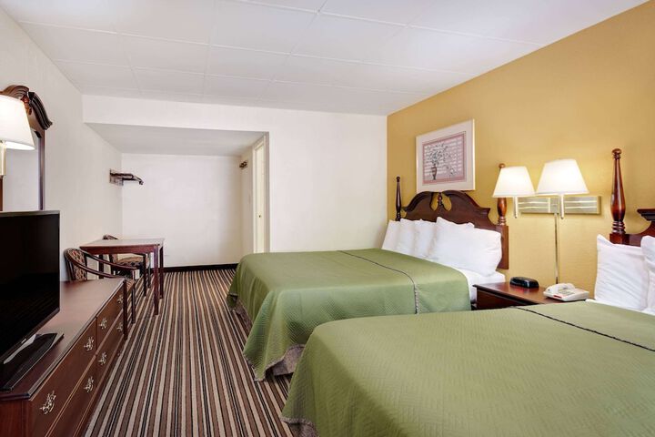 Room 17 of 21