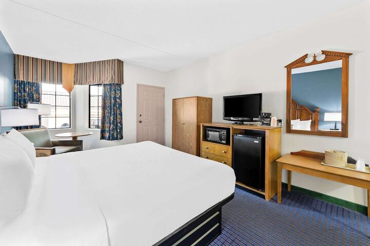 Room 25 of 73