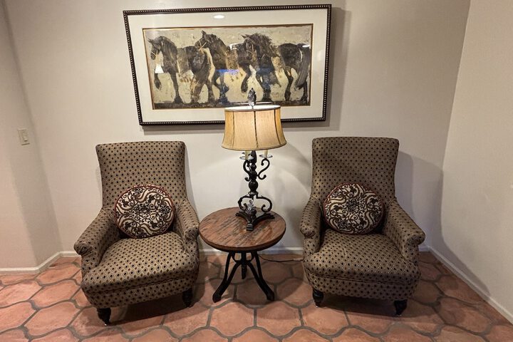 Room 35 of 285