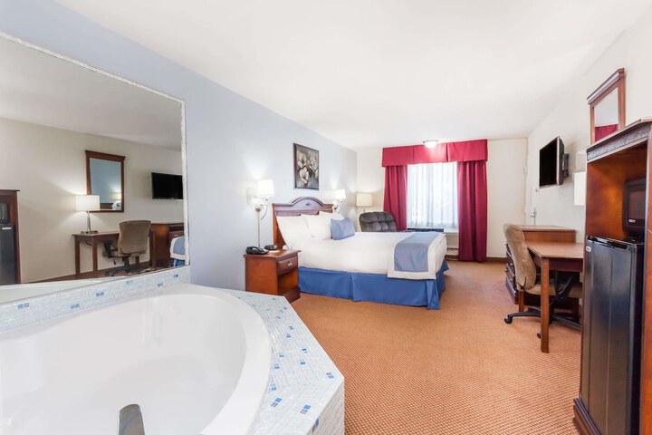 Room 4 of 14