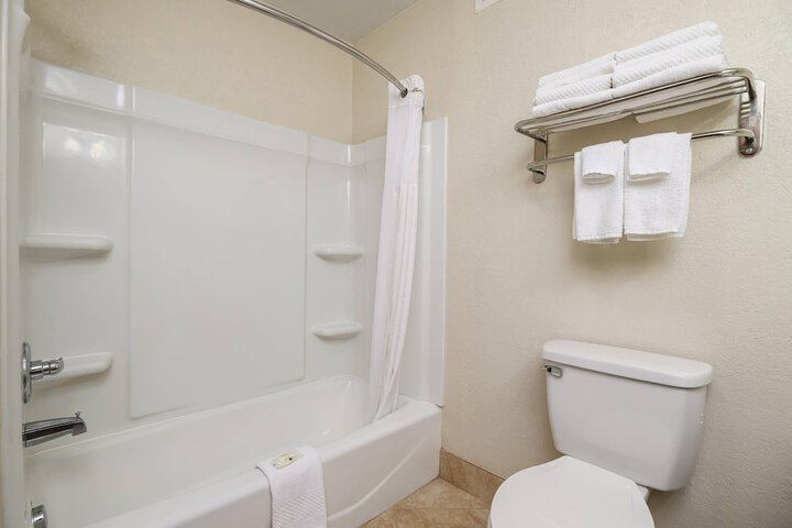 Quality Inn & Suites Lexington South