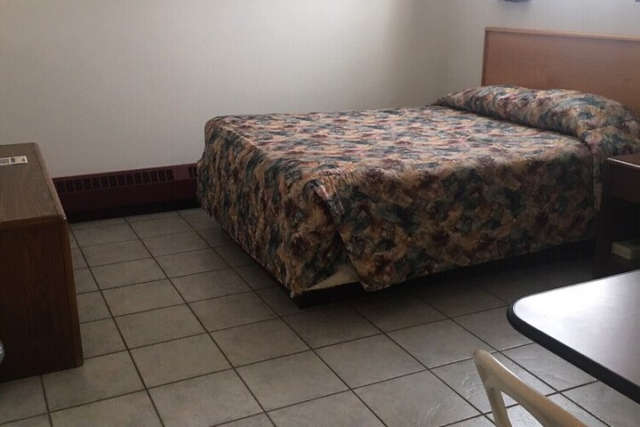 Room 32 of 36