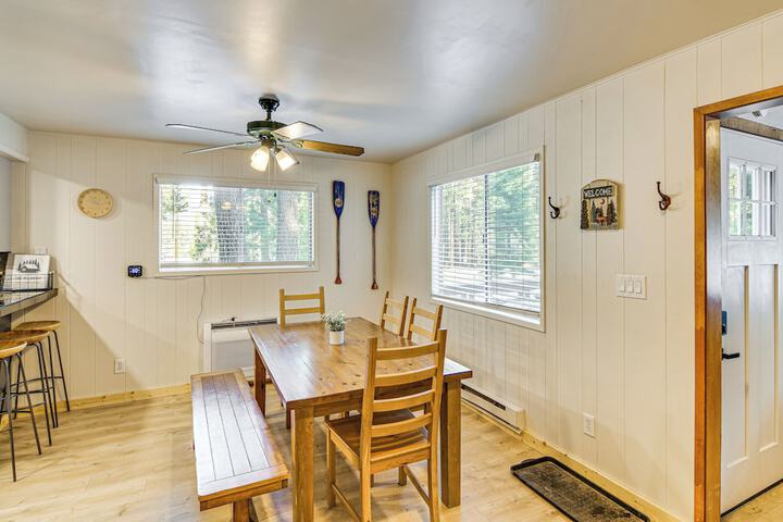 Graeagle Vacation Rental Cabin w / Game Room!