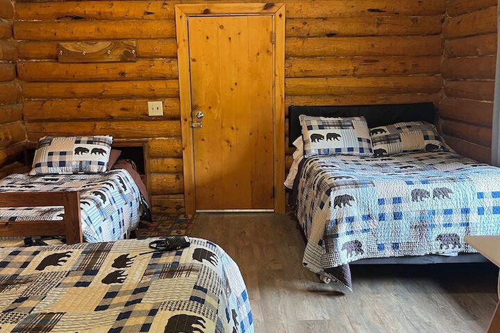 Carlo Creek Cabins