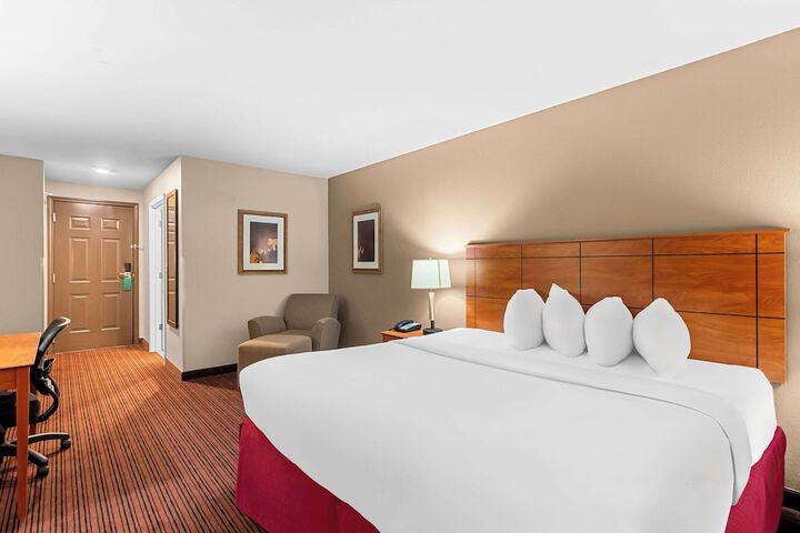 Room 34 of 39