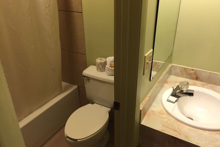 Room 6 of 31