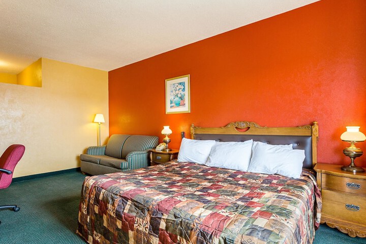 Room 21 of 27