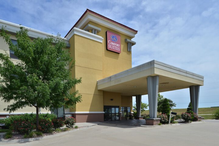 Comfort Suites Salina South