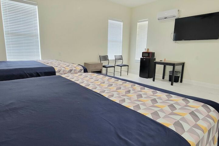 Room 42 of 79