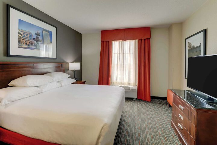 Room 34 of 79