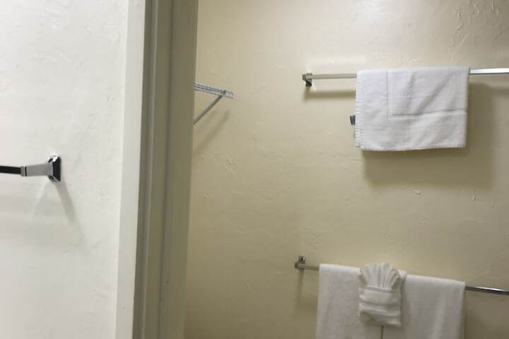 Hilo Reeds Bay Hotel