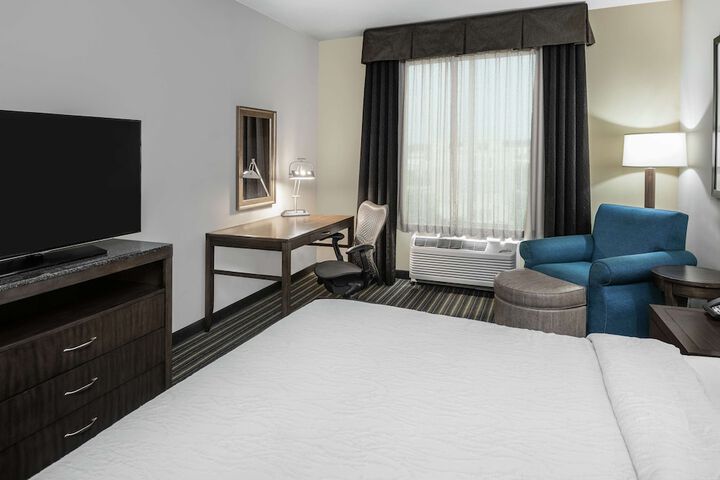 Room 16 of 40