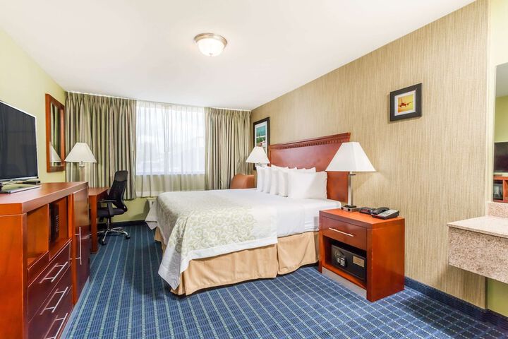 Room 12 of 17