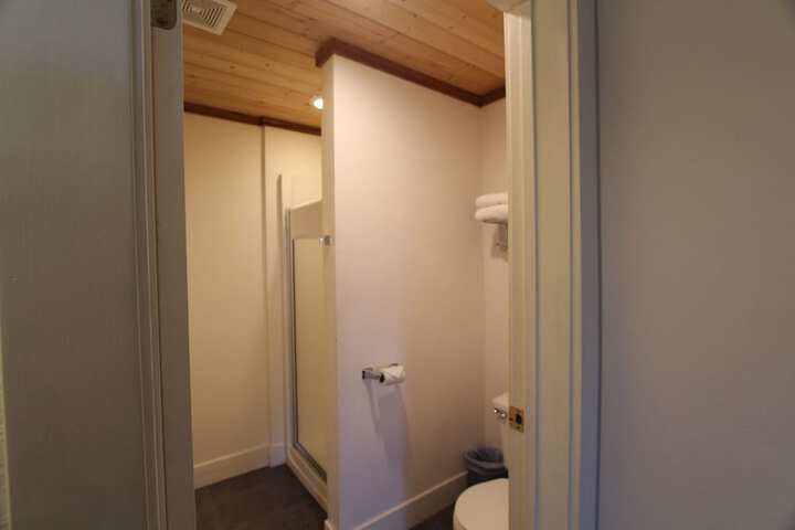 Room 9 of 19