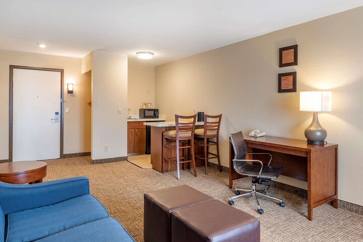 Room 22 of 90