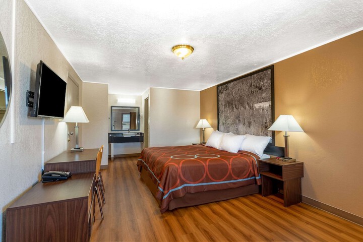 Room 21 of 31