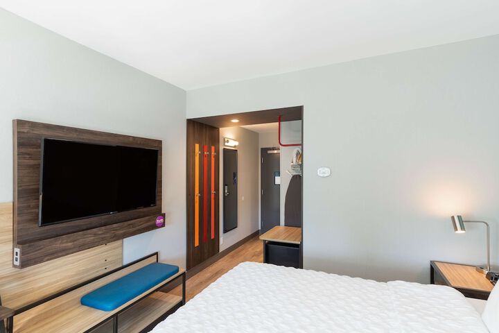 Room 19 of 37