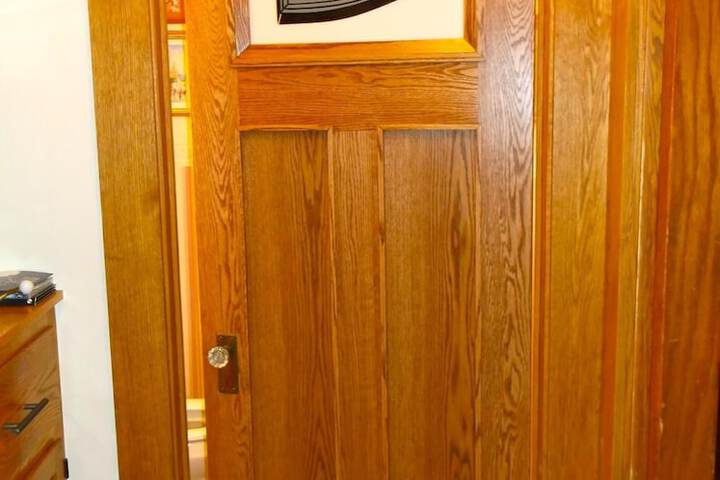 Old Iron Inn Bed and Breakfast