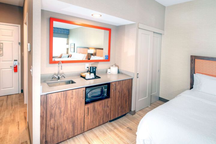 Hampton Inn by Hilton Ottawa
