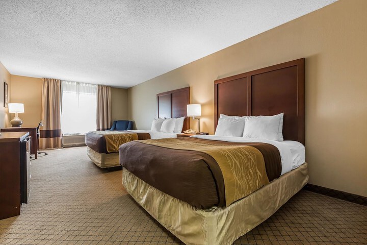 Room 32 of 41