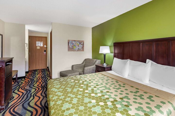 Room 8 of 42