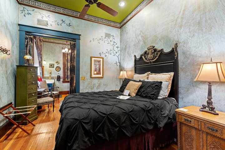 Room 13 of 47