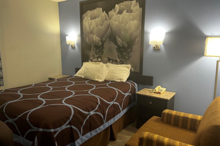 Room 20 of 29