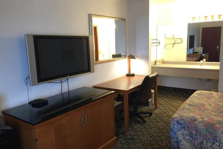 Room 18 of 52