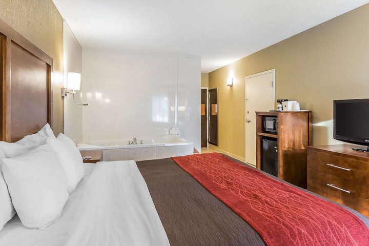 Room 19 of 28